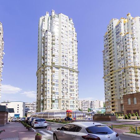 Navit Apartments With Breakfast, Near The Railway Station, The City Center, The Park Kiev Esterno foto