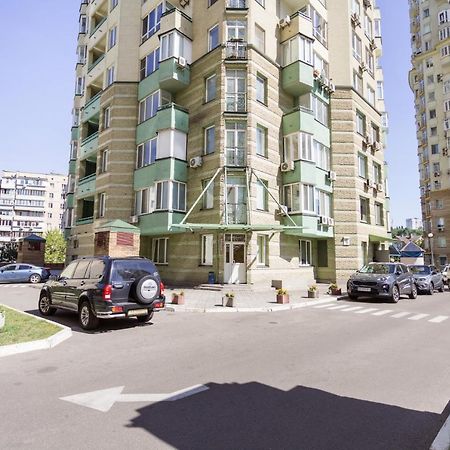 Navit Apartments With Breakfast, Near The Railway Station, The City Center, The Park Kiev Esterno foto