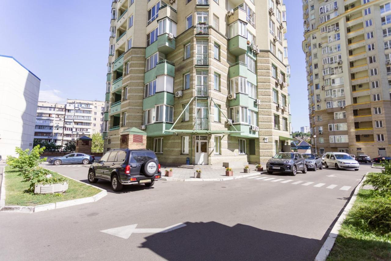 Navit Apartments With Breakfast, Near The Railway Station, The City Center, The Park Kiev Esterno foto