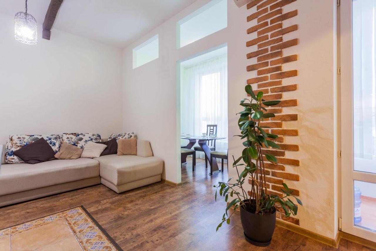 Navit Apartments With Breakfast, Near The Railway Station, The City Center, The Park Kiev Esterno foto