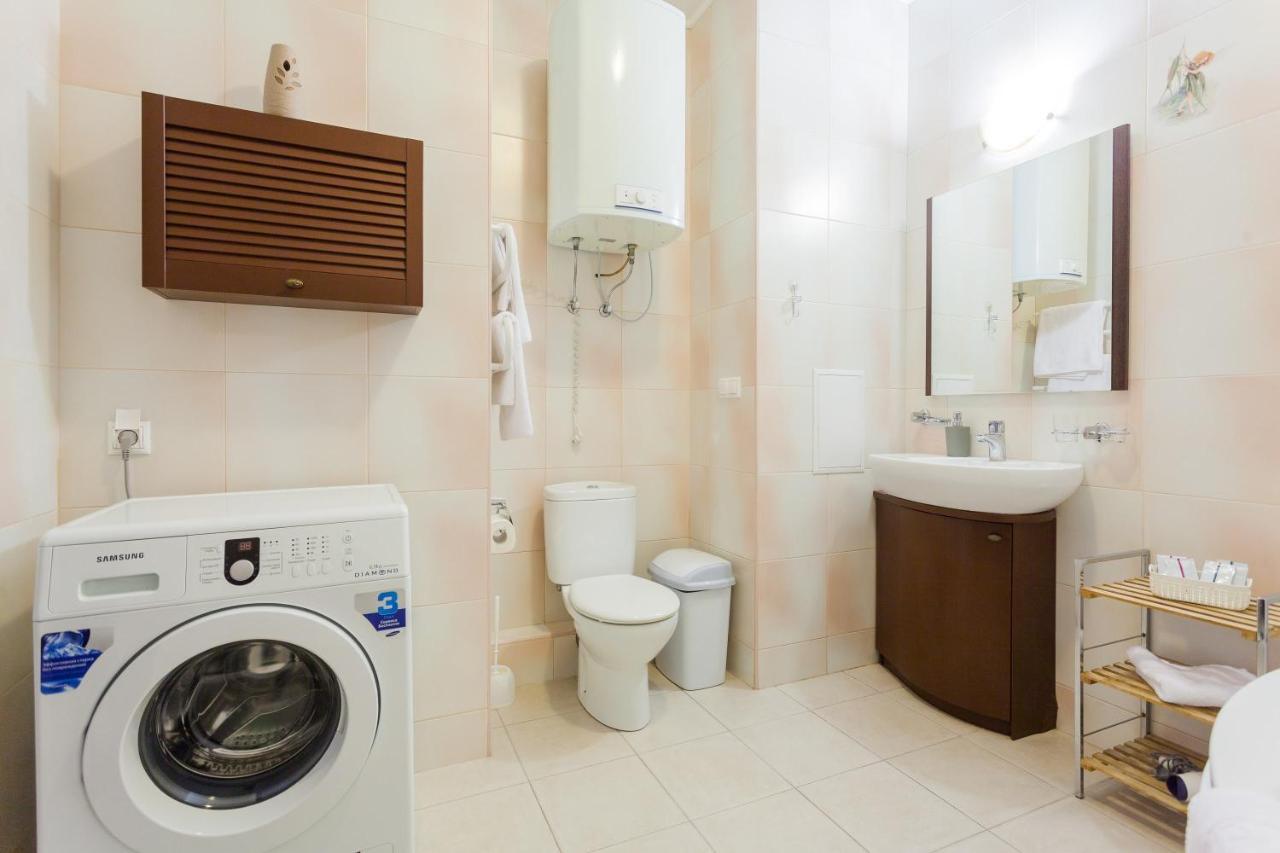 Navit Apartments With Breakfast, Near The Railway Station, The City Center, The Park Kiev Esterno foto
